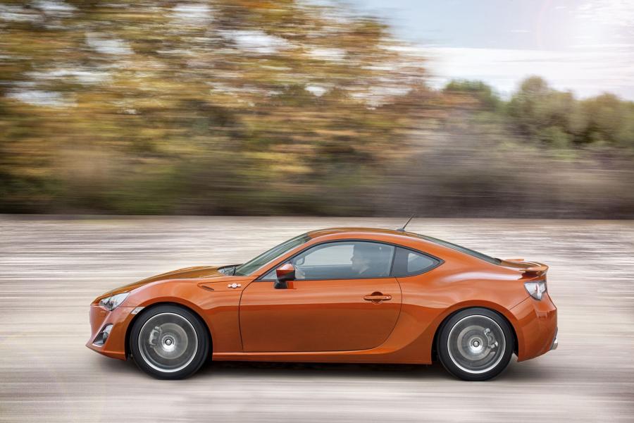  Toyota GT 86 2012 года  (фото 62 из 106)